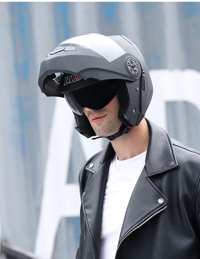 BLD Flip-Up Helmet – Style Meets Protection